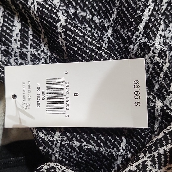 Women's Dress - Picture 3 of 4